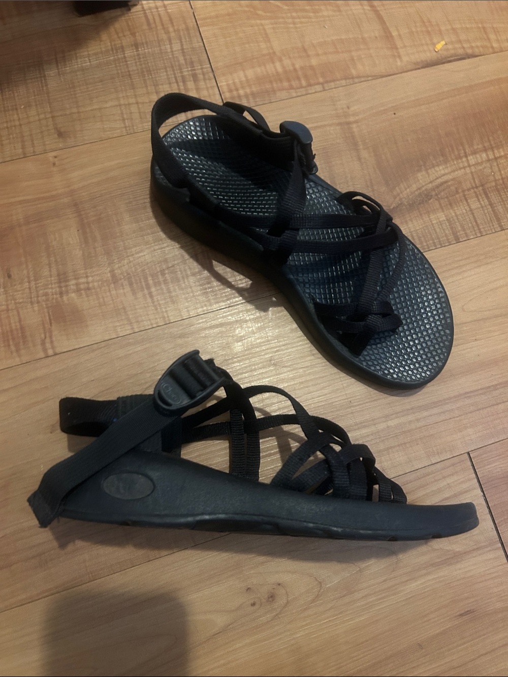 Chaco Women's Black Strappy Sport Sandals size 8 SUPER CUTE!